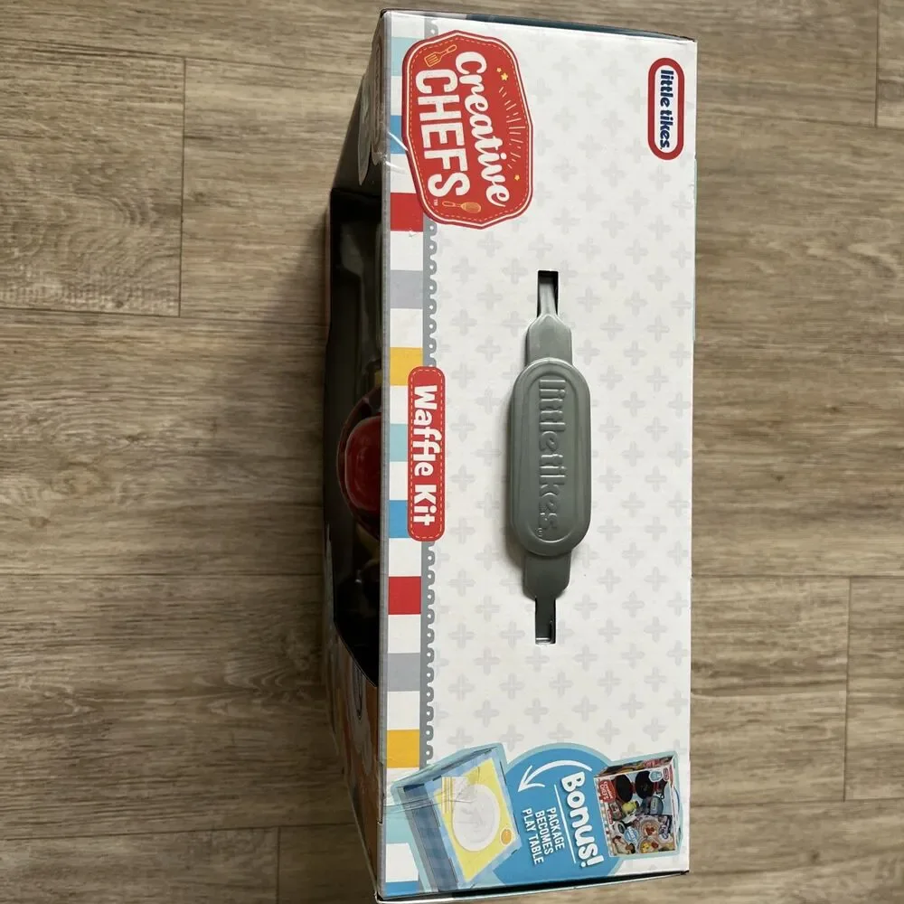 Little Tikes Creative Chefs Waffle Kit with Make-It Mix Play Sand